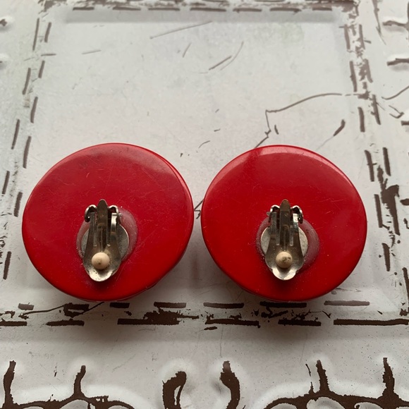 Vintage Round Clip on Earrings Red & White Square Textured Pinup Girl Jewelry - Picture 3 of 5